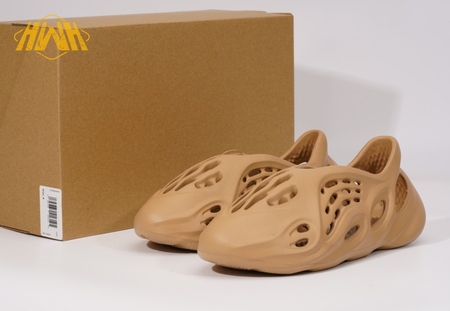 Adidas Yeezy Foam Runner GW3354 SIZE: 37-48.5