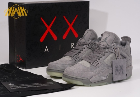 Kaws x Air Jordan 4 Retro SIZE: 7-13