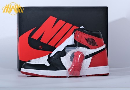 Air Jordan 1 Retro Black Toe (2016)40-47.5